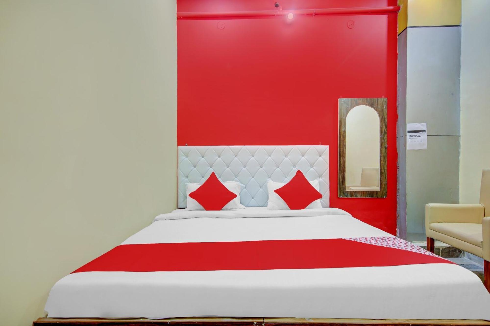 OYO 77381 Hotel Gg Farms Meerut Buitenkant foto