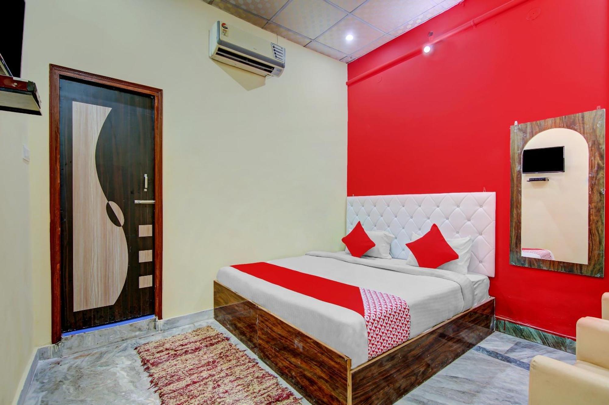 OYO 77381 Hotel Gg Farms Meerut Buitenkant foto