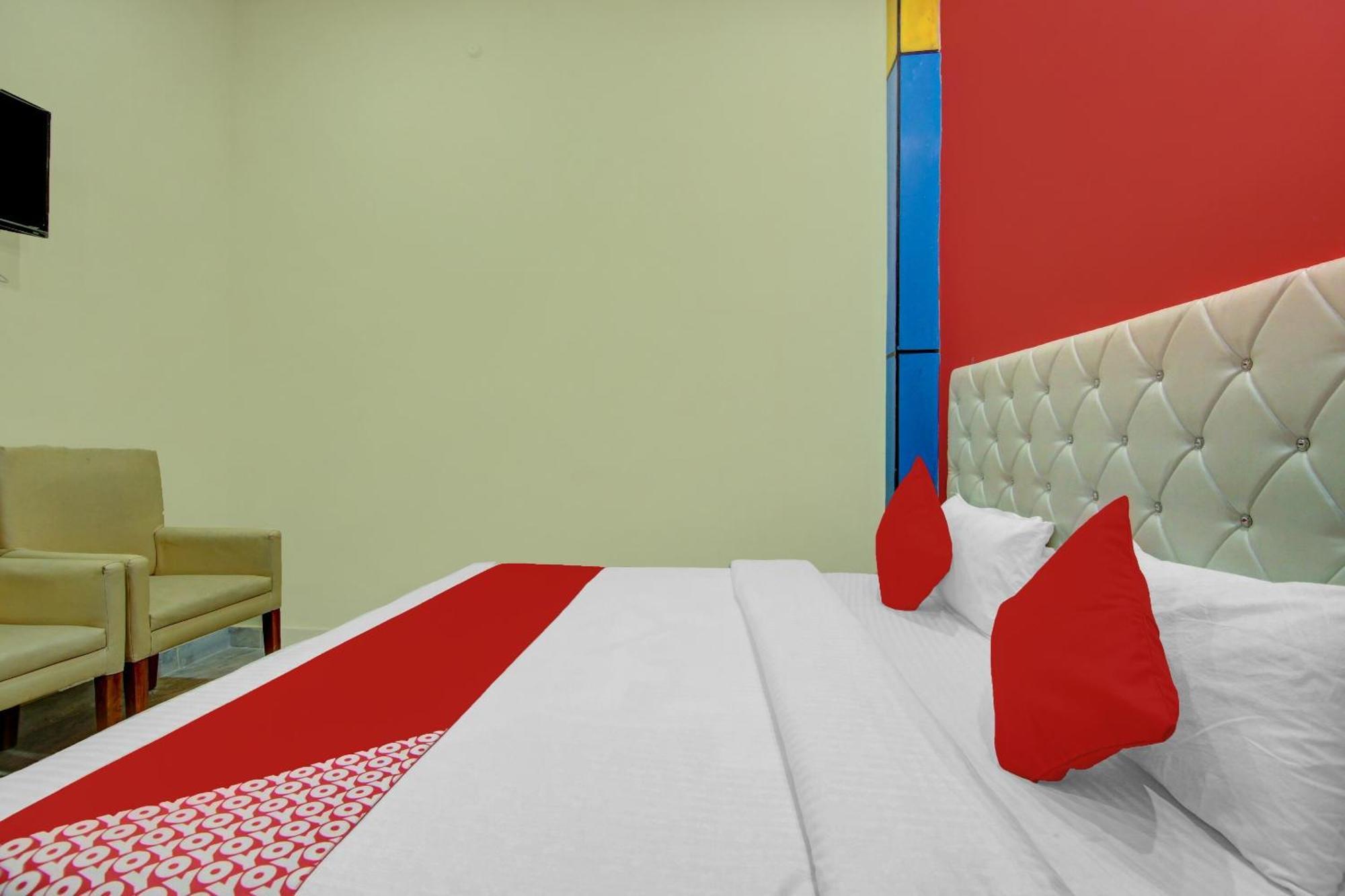 OYO 77381 Hotel Gg Farms Meerut Buitenkant foto